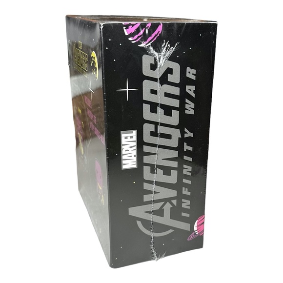 Funko Pop! Tees Marvel Avengers Infinity War Tee Vinyl Set - Small - Picture 4 of 4